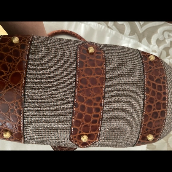 Gorgeous Eric Javits brown and gold straw purse with brown leather accents. - Picture 6 of 7